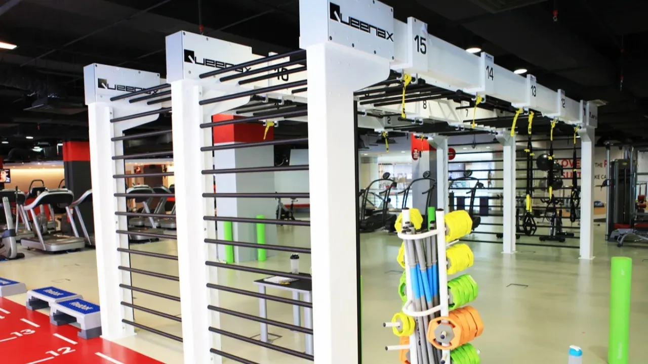 Instalacja Queenax – Kuala Lumpur, Malezja
